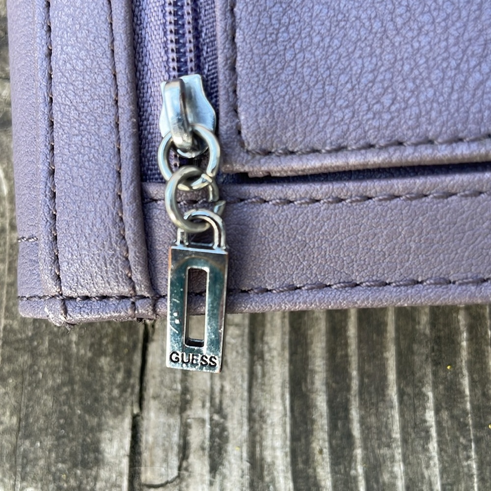 Guess Wallet - Picture 11 of 11